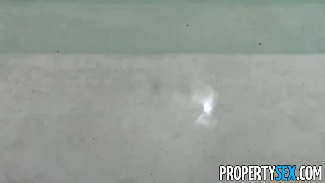 Азиатка стонет на свежем воздухе - #2