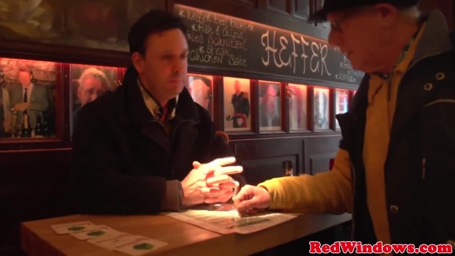 Брюнетка любит зрелых - #2